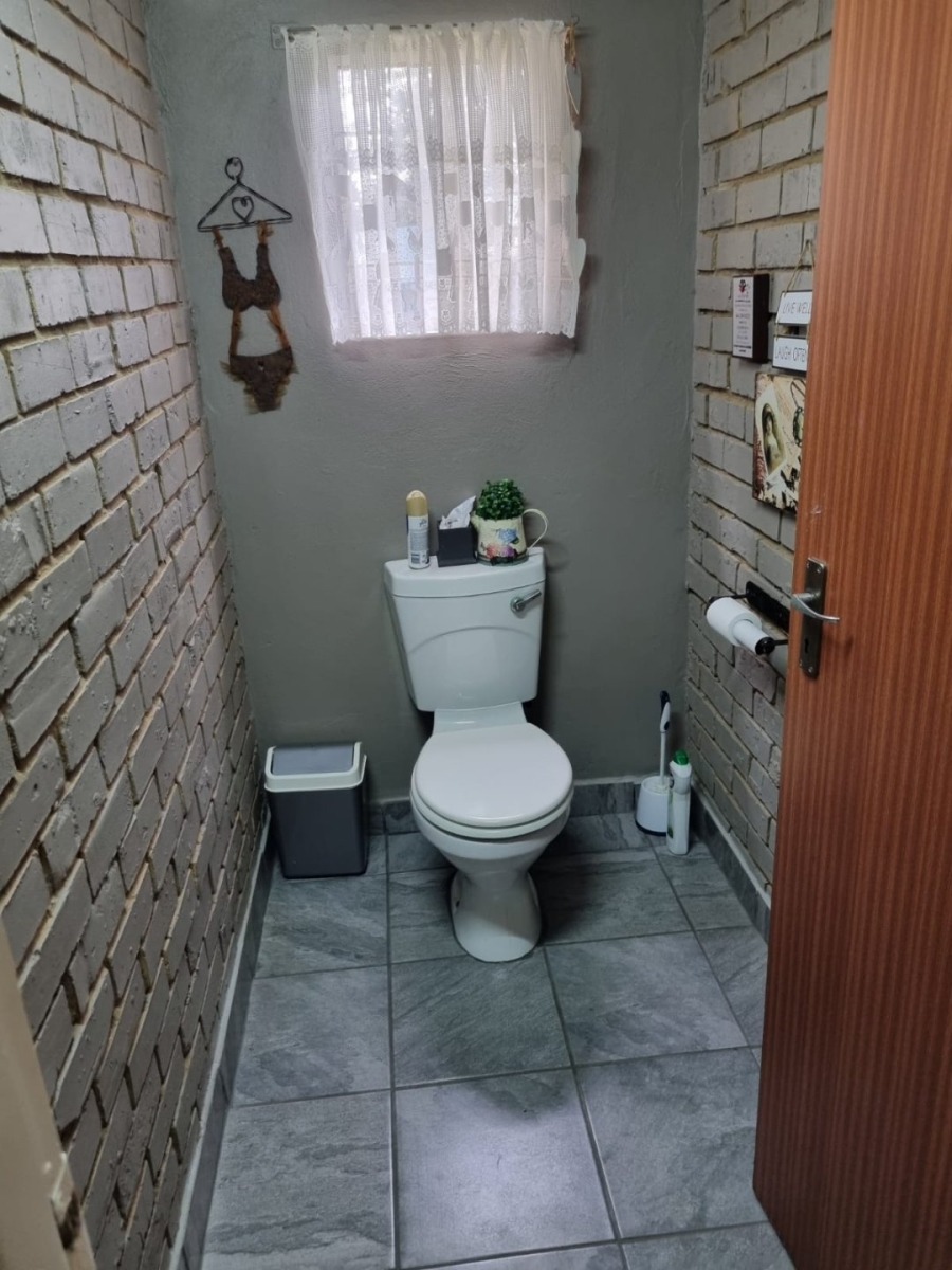 4 Bedroom Property for Sale in Wolmaransstad North West